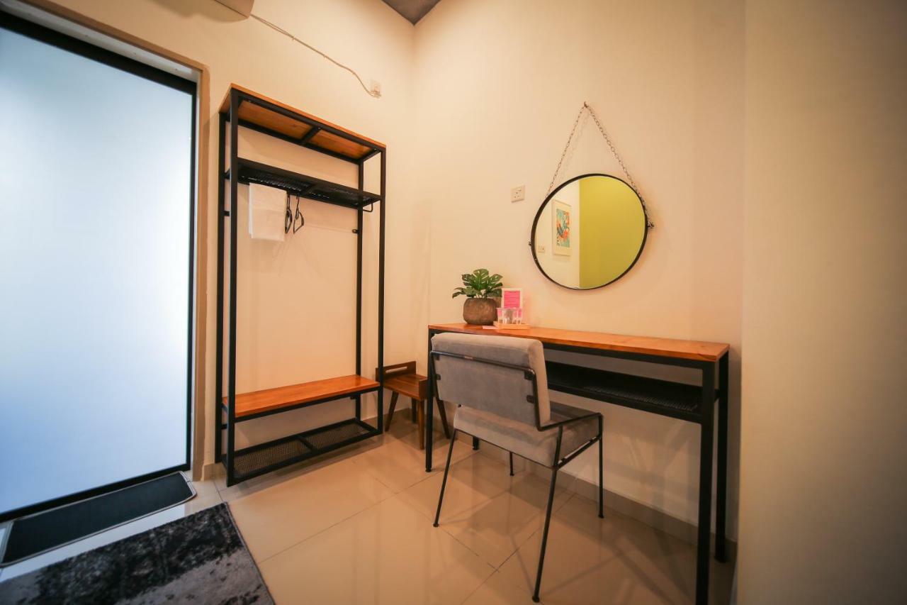 The Best Hotel In Bayan Lepas - The Lov Penang Exterior photo